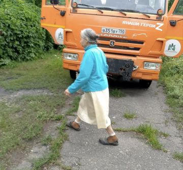 Сегодня, 24 июля, в Кировском внутригородском районе при поддержке региона-шефа Московская область произведен подвоз воды в жилом массиве «Путь Ильича» для жителей улицы Амурская и Ленинградская, по улице 8 Марта в жилом...