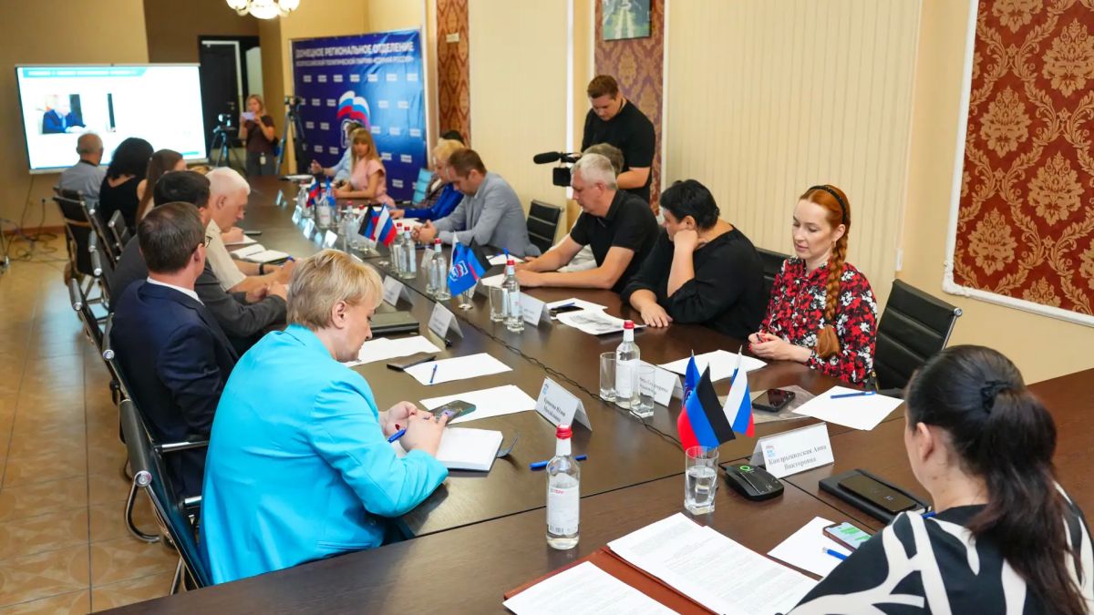 Ирина Куксенкова: Наши дети никогда не будут сидеть в подвалах! Масштаб, с которым сегодня восстанавливается Донбасс — наш реальный ответ киевскому режиму Ирина Куксенкова: Наши дети никогда не будут сидеть в подвалах! Масштаб, с которым сегодня восстанавливается Донбасс — наш реальный ответ киевскому режиму