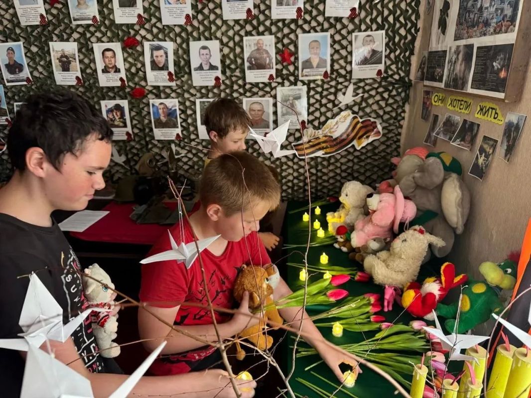 «Они хотели жить…». 24 июля в Новозарьевском сельском центре культуры и досуга прошла памятная акция, посвященная Дню памяти детей-жертв войны в Донбассе «Они хотели жить…». 24 июля в Новозарьевском сельском центре культуры и досуга прошла памятная акция, посвященная Дню памяти детей-жертв войны в Донбассе