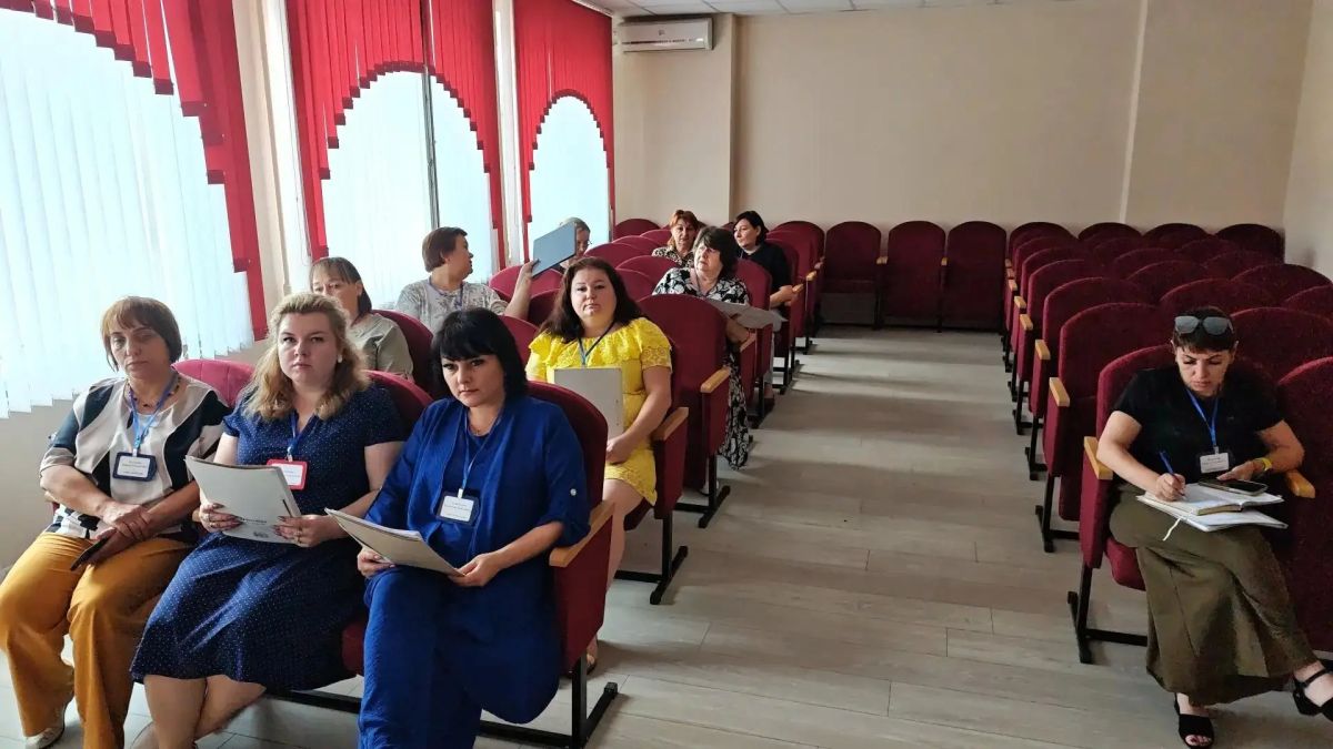 В администрации Ясиноватского муниципального округа прошло очередное заседание комиссии по делам несовершеннолетних и защите их прав под председательством первого заместителя главы администрации округа – председателя... В администрации Ясиноватского муниципального округа прошло очередное заседание комиссии по делам несовершеннолетних и защите их прав под председательством первого заместителя главы администрации округа – председателя...