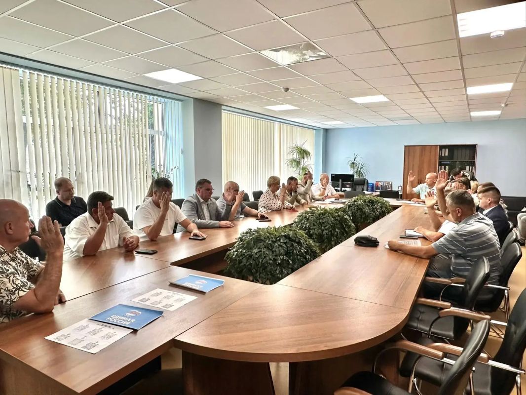 Состоялось шестнадцатое внеочередное заседание Мариупольского городского совета