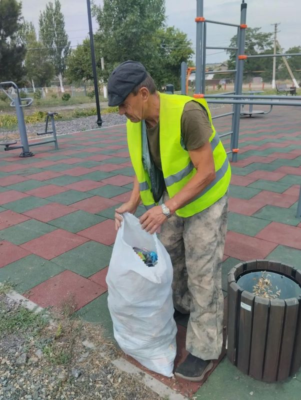 В Старобешевском округе прошел «День чистоты» В Старобешевском округе прошел «День чистоты»
