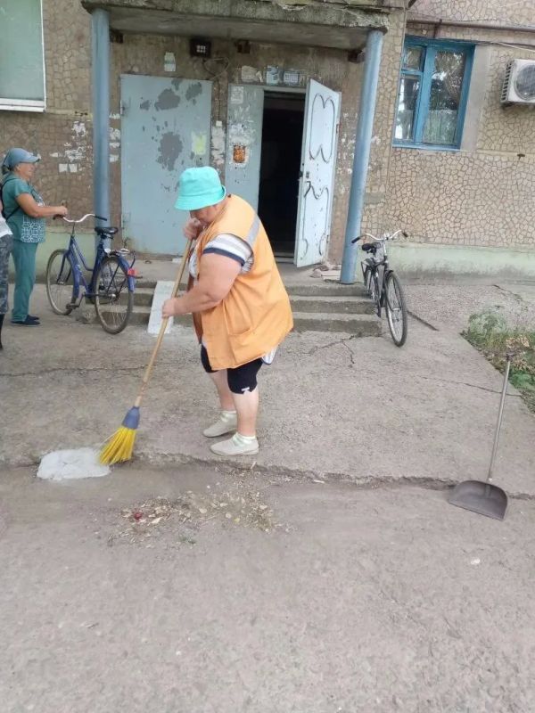 В Светлодарске выполнены плановые работы по обслуживанию многоквартирных домов В Светлодарске выполнены плановые работы по обслуживанию многоквартирных домов