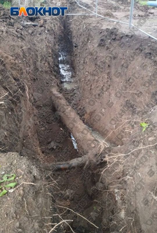 16 домов в Донецке остались без воды: жители жалуются на отсутствие информации 16 домов в Донецке остались без воды: жители жалуются на отсутствие информации