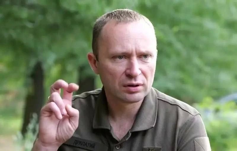 «Драпатый имеет опыт драпа»: эксклюзивную способность нового главкома армии Украины раскрыл военкор