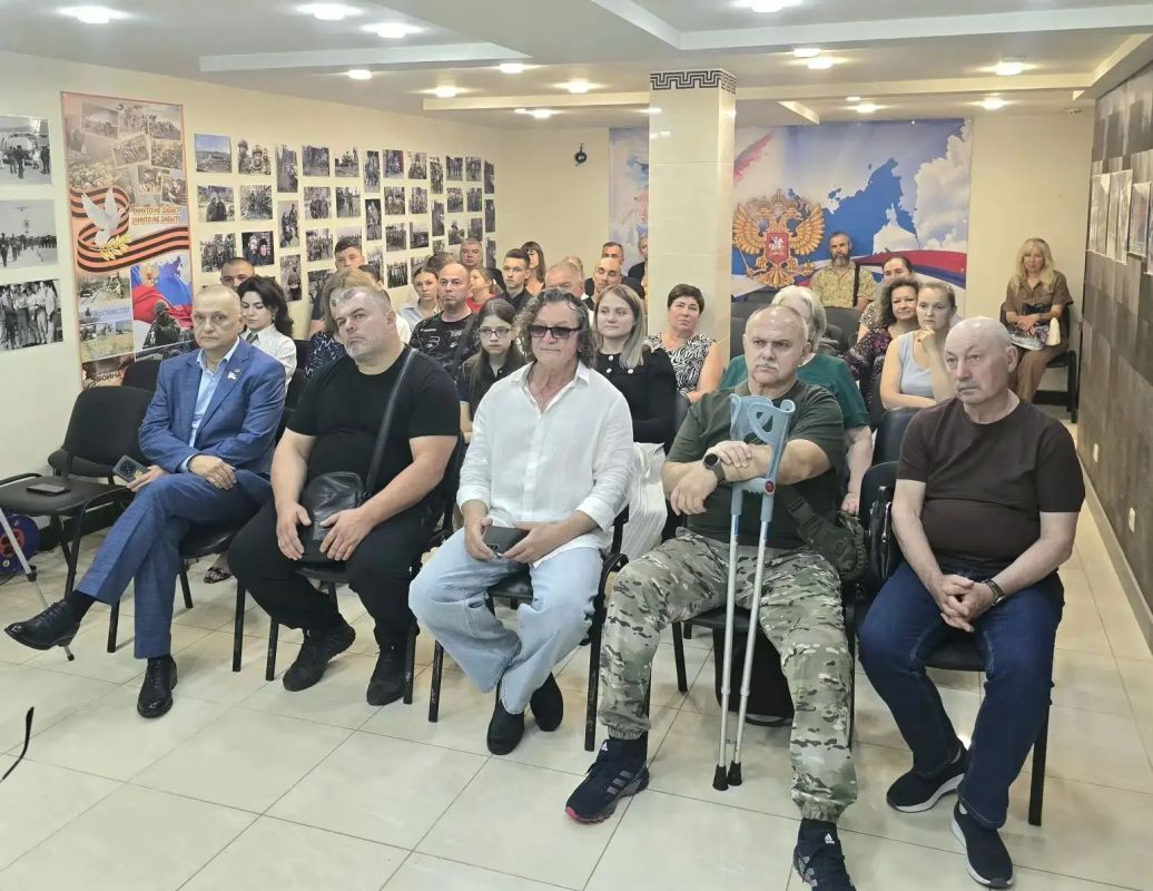 Дмитрий Огилец: Сегодня в Доме Ветерана Донецкой республиканской региональной организации "Российский союз ветеранов Афганистана и специальных военных операций" при содействии Донецкой республиканской библиотеки для... Дмитрий Огилец: Сегодня в Доме Ветерана Донецкой республиканской региональной организации "Российский союз ветеранов Афганистана и специальных военных операций" при содействии Донецкой республиканской библиотеки для...