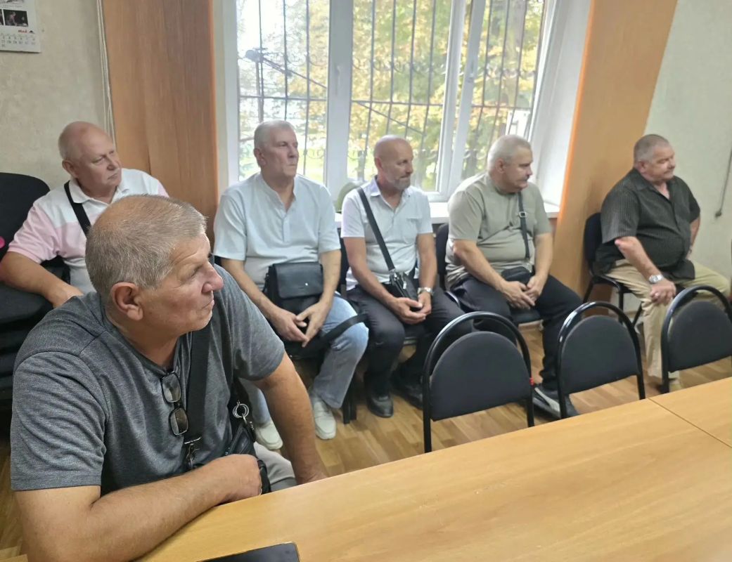 Дмитрий Огилец: Сегодня состоялось очередное расширенное правление Макеевской городской организации «Российский Союз ветеранов Афганистана и специальных военных операций» Дмитрий Огилец: Сегодня состоялось очередное расширенное правление Макеевской городской организации «Российский Союз ветеранов Афганистана и специальных военных операций»