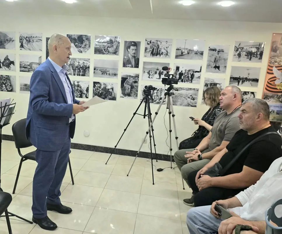 Дмитрий Огилец: Сегодня в Доме Ветерана Донецкой республиканской региональной организации "Российский союз ветеранов Афганистана и специальных военных операций" при содействии Донецкой республиканской библиотеки для... Дмитрий Огилец: Сегодня в Доме Ветерана Донецкой республиканской региональной организации "Российский союз ветеранов Афганистана и специальных военных операций" при содействии Донецкой республиканской библиотеки для...