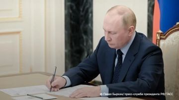 Путин подписал закон о введении дополнительных требований для трудовых мигрантов: