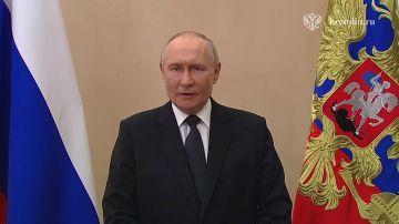 Доброе утро!. Президент Российской Федерации поздравил военно-морские силы России с Днём Военно-Морского Флота! «Наши военно-морские силы способны эффективно решать весь комплекс стоящих перед ними задач