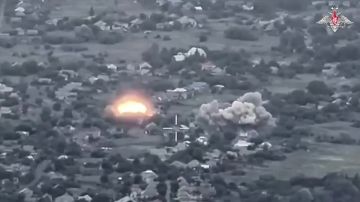 Минобороны России: Накрыли ФАБами: истребители-бомбардировщики Су-34 нанесли сокрушительные удары по позициям противника