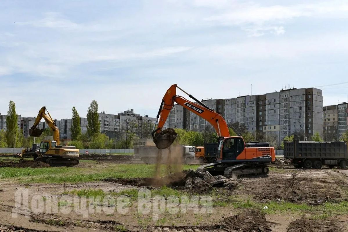 Скидки для защитников и свой аниматор во дворе: в Донецке строят жилье нового поколения Скидки для защитников и свой аниматор во дворе: в Донецке строят жилье нового поколения