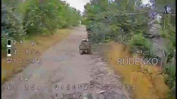 Андрей Руденко: Кадры боевой работы подразделений войск беспилотных систем «Южной» группировки войск по поражению наземных робототехнических комплексов ВСУ различного назначения в районах населённых пунктов Дружковка...