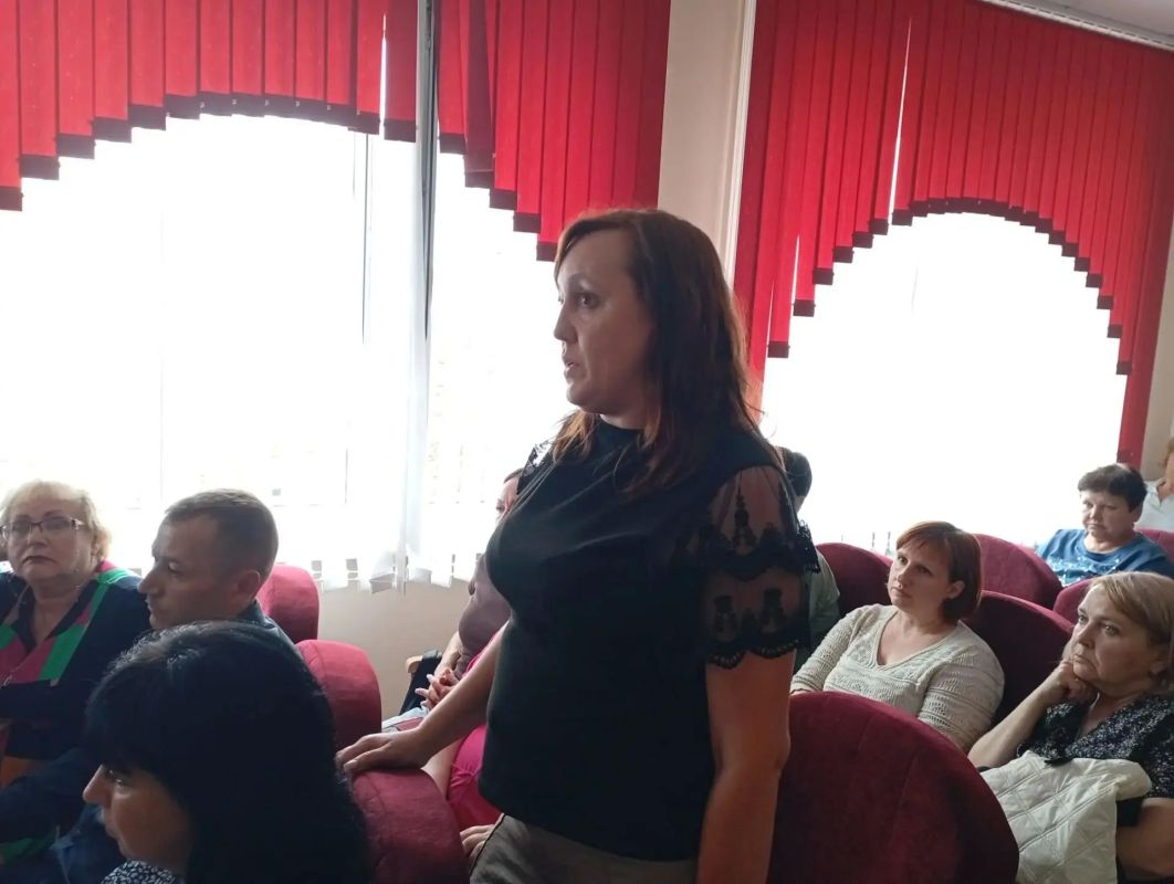 В Ясиноватой прошла встреча активной общественности с лидерами общественного мнения Республики В Ясиноватой прошла встреча активной общественности с лидерами общественного мнения Республики