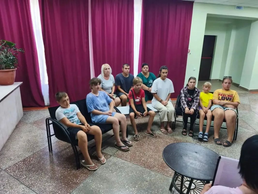Безопасность начинается с каждого из нас Безопасность начинается с каждого из нас