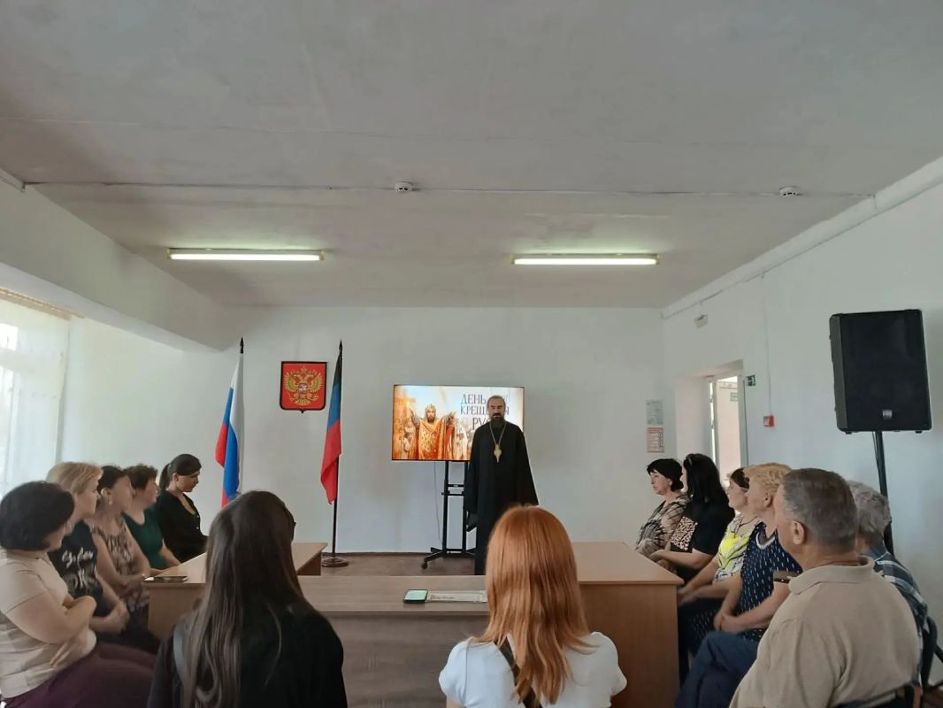 28 июля в Малоянисольском сельском Доме культуры — структурном подразделении МКУ «Володарский Дом культуры» для учащихся и населения состоялся просмотр фильма «Князь Владимир и Крещение Руси" в день памяти святого... 28 июля в Малоянисольском сельском Доме культуры — структурном подразделении МКУ «Володарский Дом культуры» для учащихся и населения состоялся просмотр фильма «Князь Владимир и Крещение Руси" в день памяти святого...
