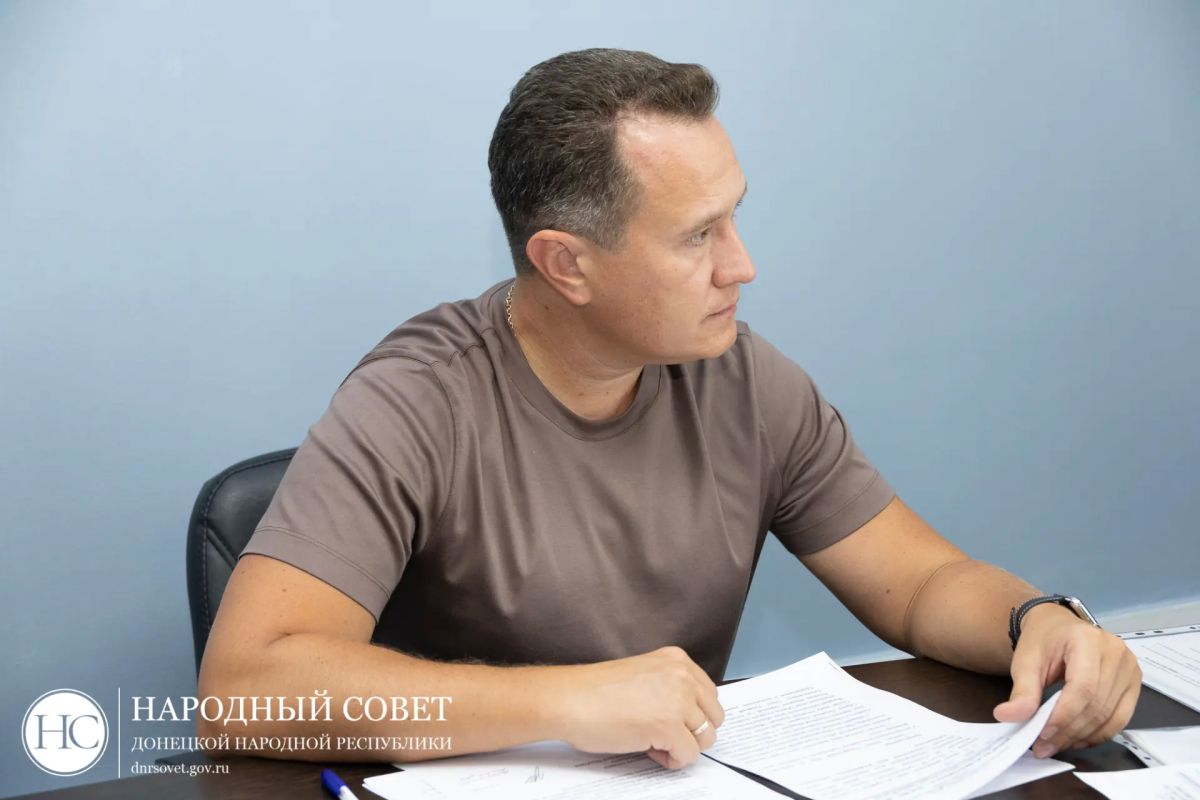 Проблему парковок у многоквартирных домой обсудили в профильном комитете Народного Совета Проблему парковок у многоквартирных домой обсудили в профильном комитете Народного Совета