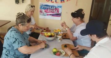 Искусство в каждом ломтике: в Макеевке прошел мастер-класс по карвингу