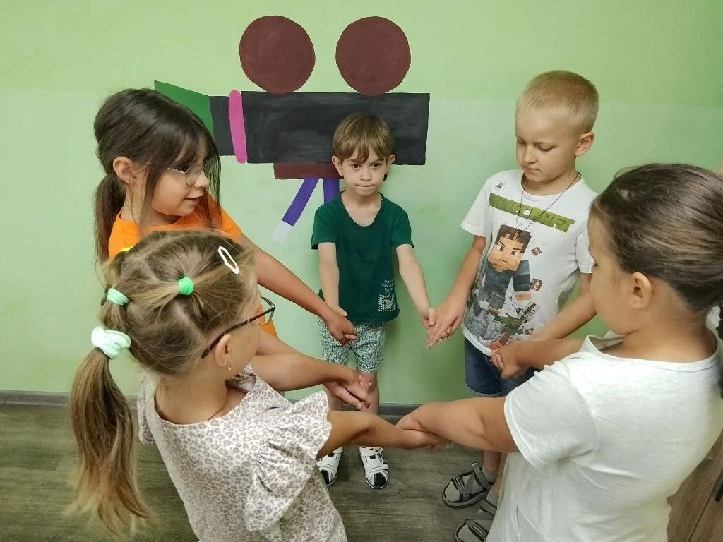 «Дружба — это чудо». 29 июля на летней досуговой площадке МКУДО «Володарский ЦВО» прошло тренинговое занятие «Дружба — это чудо»