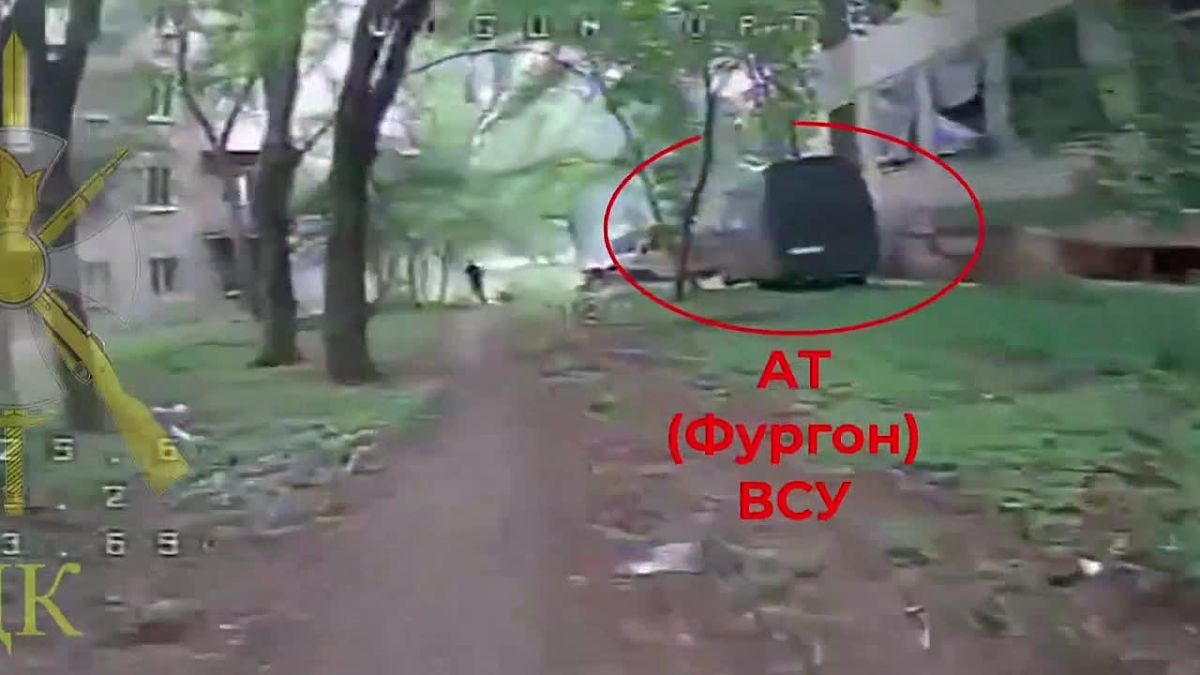 Евгений Поддубный: Знакомство с городской застройкой Дружковки и Краматорска, а параллельно и уничтожение АТ боевиков, размещённых прямо во дворах жилых многоэтажек – результат боевого вылета дронов под управлением...