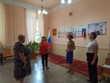 Во исполнение поручения Главы ДНР Дениса Пушилина, сегодня, 30 июля, спикер-активист, председатель ТОС «Ясиновец» Валентина Карпова провел встречу с жителями Кировского района на подведомственной территории Муниципального...