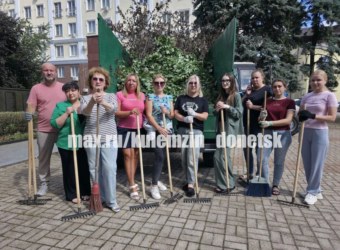Акция «Чистый четверг» во всех районах Донецка! Акция «Чистый четверг» во всех районах Донецка!