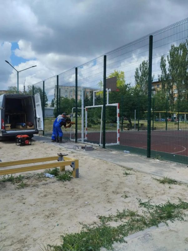 И спорт, и отдых: в Кировском обновили любимые места горожан И спорт, и отдых: в Кировском обновили любимые места горожан