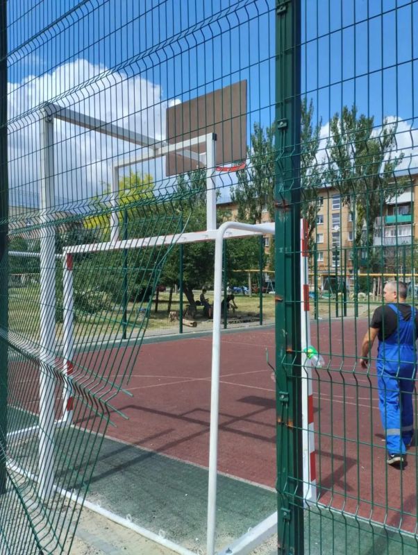 И спорт, и отдых: в Кировском обновили любимые места горожан И спорт, и отдых: в Кировском обновили любимые места горожан