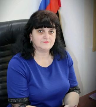 Мангушское местное отделение партии сердечно поздравляет исполнительного секретаря с днём рождения!