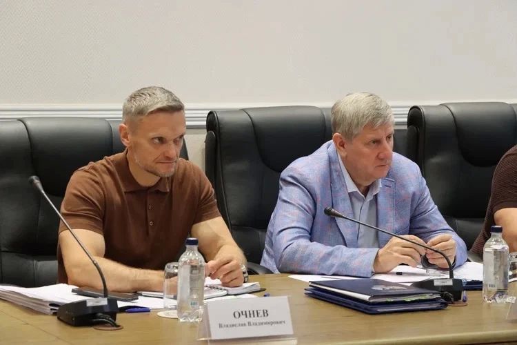 Евгений Грабчак провел выездное совещание в Донецкой Народной Республике Евгений Грабчак провел выездное совещание в Донецкой Народной Республике