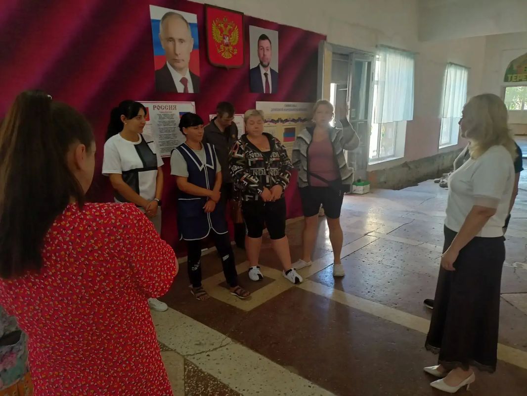 Наталья Бегуненко: По поручению Главы ДНР Дениса Пушилина в Петровском районе г. Донецка продолжаются встречи с жителями Наталья Бегуненко: По поручению Главы ДНР Дениса Пушилина в Петровском районе г. Донецка продолжаются встречи с жителями