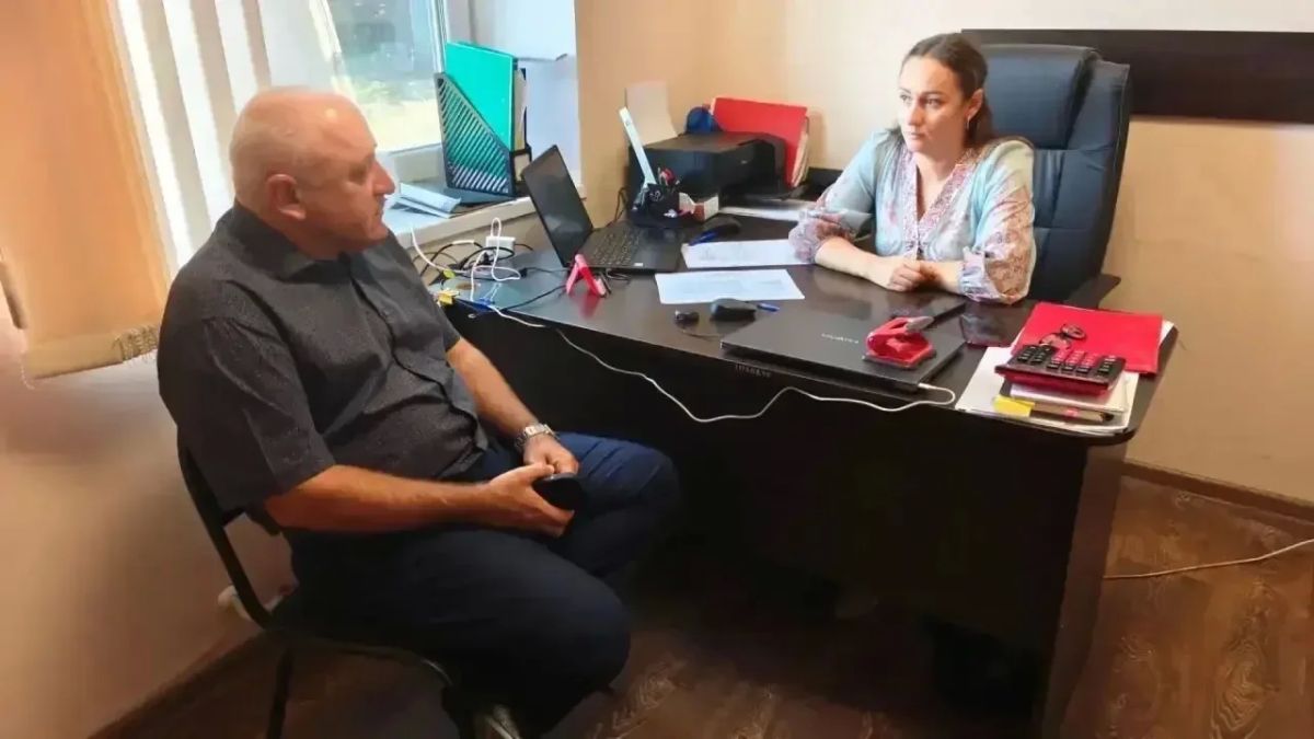 На контроле каждый объект. В селе Бердянское прошла рабочая выездная проверка хода строительства и ремонта социально значимых учреждений На контроле каждый объект. В селе Бердянское прошла рабочая выездная проверка хода строительства и ремонта социально значимых учреждений
