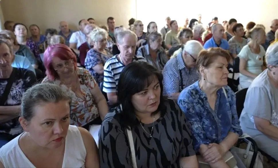 Анна Кондрыкинская: Достаточно эмоциональная встреча прошла в Ленинском районе Донецка в рамках проекта «УПРАВДОМ» Анна Кондрыкинская: Достаточно эмоциональная встреча прошла в Ленинском районе Донецка в рамках проекта «УПРАВДОМ»