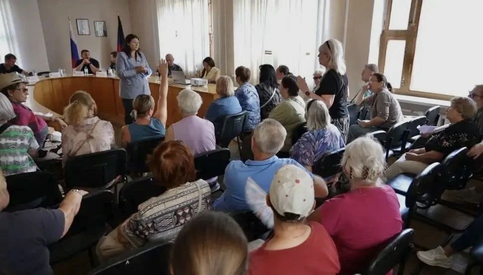 Анна Кондрыкинская: Достаточно эмоциональная встреча прошла в Ленинском районе Донецка в рамках проекта «УПРАВДОМ»