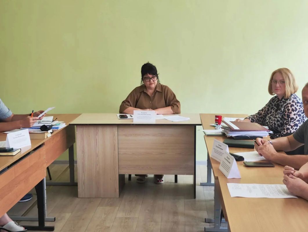 Состоялось заседание комиссии по делам несовершеннолетних и защите их прав администрации городского округа Горловка Состоялось заседание комиссии по делам несовершеннолетних и защите их прав администрации городского округа Горловка