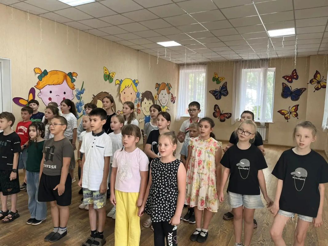 Закрытие второй смены площадки досуга «Арт-каникулы» в Центре детского и юношеского творчества Закрытие второй смены площадки досуга «Арт-каникулы» в Центре детского и юношеского творчества