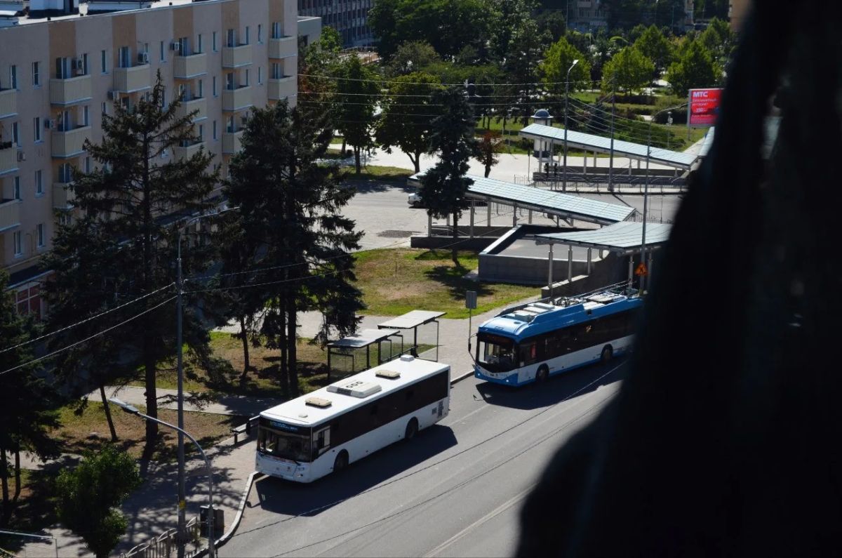 #нампишут из Мариуполя:. В общем, сегодня я гулял в центре Мариуполя и побывал в ЦУМе #нампишут из Мариуполя:. В общем, сегодня я гулял в центре Мариуполя и побывал в ЦУМе