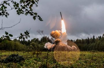 Российские войска ночью нанесли массированный удар по объектам ВПК Украины