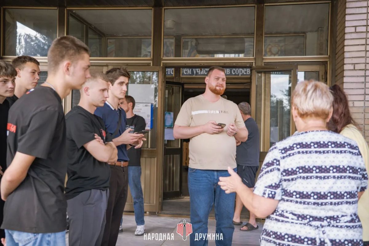 Оказываем поддержку тем, кто в ней нуждается Оказываем поддержку тем, кто в ней нуждается