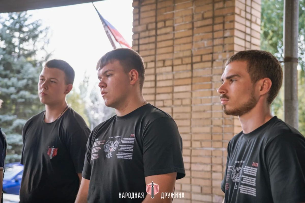 Оказываем поддержку тем, кто в ней нуждается Оказываем поддержку тем, кто в ней нуждается