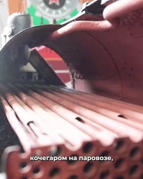 Андрей Крамар: В преддверии сегодняшнего Дня железнодорожника вместе с Денисом Евгеньевичем Караяни и нашим коллегой-депутатом из Горловки Евгением Витальевичем Шубиным побывали в музее железных дорог Донбасса