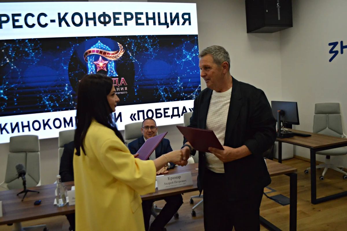 Один из первых полнометражных нейрофильмов в мире: В Донецке прошел закрытый предпремьерный показ анимационной картины «Даша и Медведь-защитник» Один из первых полнометражных нейрофильмов в мире: В Донецке прошел закрытый предпремьерный показ анимационной картины «Даша и Медведь-защитник»