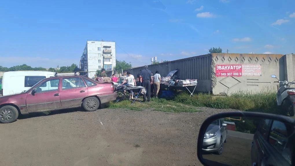 Наталья Великодная: Проведение рейда комиссией по противодействию незаконному обороту промышленной продукции в пгт Тельманово Наталья Великодная: Проведение рейда комиссией по противодействию незаконному обороту промышленной продукции в пгт Тельманово