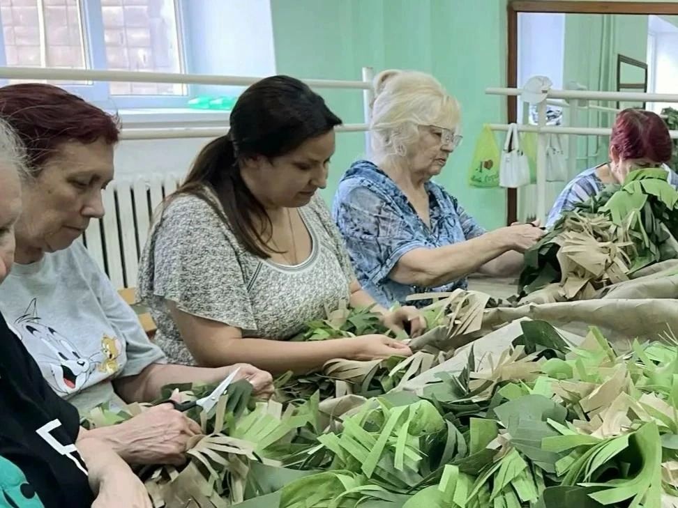 Маскировочные сети для передовой – вклад донецких женщин в общую Победу Маскировочные сети для передовой – вклад донецких женщин в общую Победу