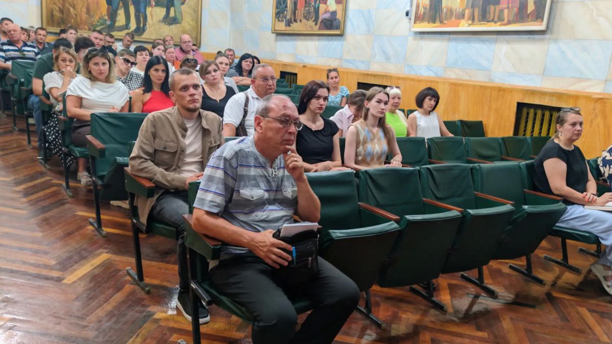 Глава округа Алексей Черкашин провел аппаратное совещание с руководителями структурных и территориальных подразделений Администрации округа, учреждений, организаций, предприятий Глава округа Алексей Черкашин провел аппаратное совещание с руководителями структурных и территориальных подразделений Администрации округа, учреждений, организаций, предприятий
