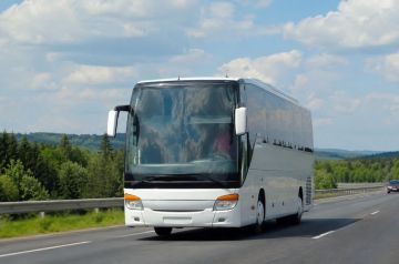 Идут по расписанию. Автобусное сообщение ДНР с Крымом и Кубанью работает штатно