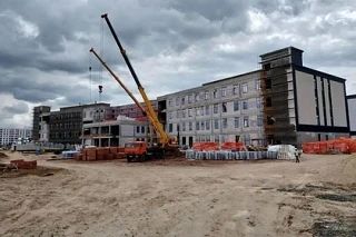 В Мариуполе возводят новые корпуса многопрофильного медцентра