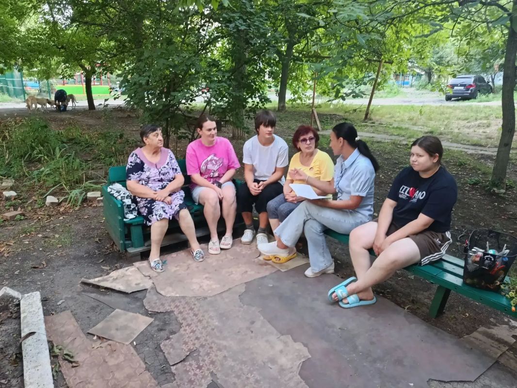 В городском округе Иловайск состоялась встреча с жителями, которую провела лидер общественного мнения, муниципальный координатор проекта «Управдом», председатель территориального общественного самоуправления «НОВЫЕ ДОМА»... В городском округе Иловайск состоялась встреча с жителями, которую провела лидер общественного мнения, муниципальный координатор проекта «Управдом», председатель территориального общественного самоуправления «НОВЫЕ ДОМА»...