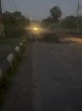 В Славянске уничтожен мост в направлении Краматорска