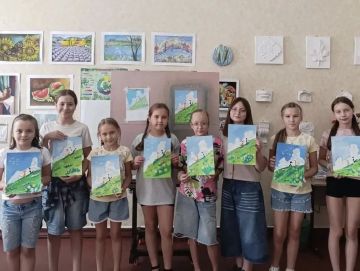 В городском округе Макеевка продолжается работа досуговых площадок в рамках республиканского проекта "Дворовые практики" и федерального проекта "Молодёжь и дети"